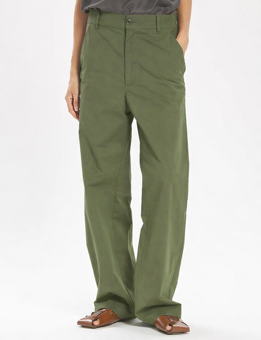 Barena-Venezia-Trousers-Pantalone-Ida-Vion-Oliva-Tragefoto-Model-Front.png