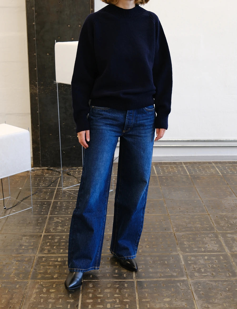 Baserange-Soar-Sweater-Navy-Model-Full-Body.webp