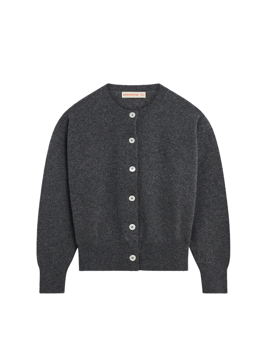 Daughter-Ada-Crewneck-Cardigan-Derby-Grey-Freisteller_8975af9c-a291-4213-bde8-8b8645f93eb4.png