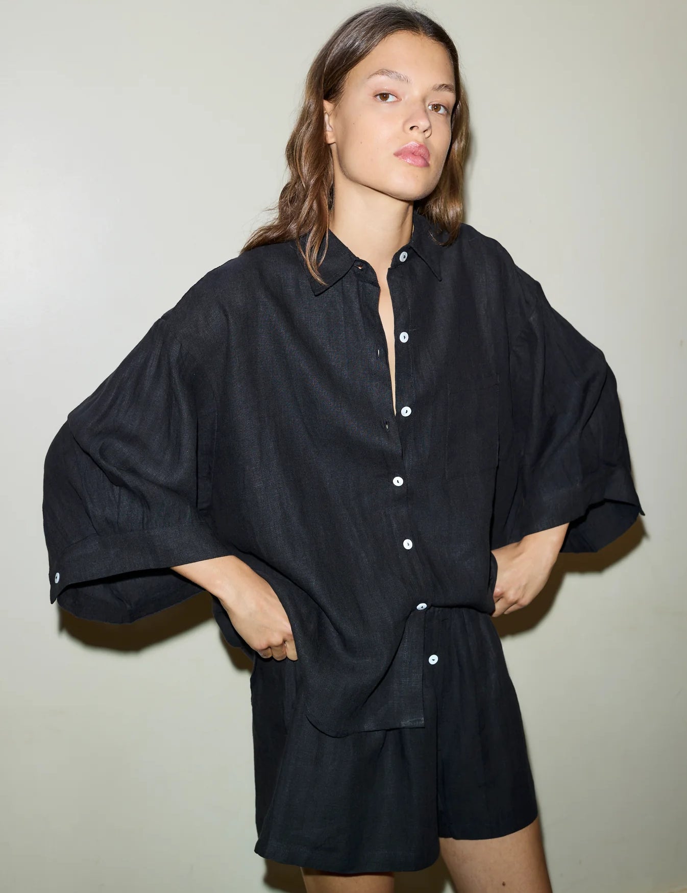 Deiji-Studios-03-Set-Black-9.webp