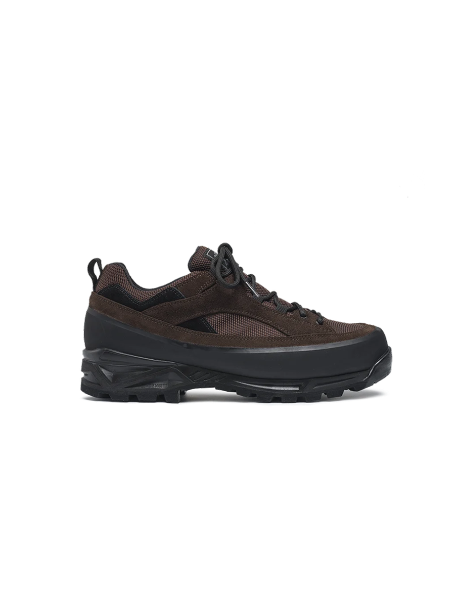 Diemme-Grappa-Hiker-Braun-Freisteller.png