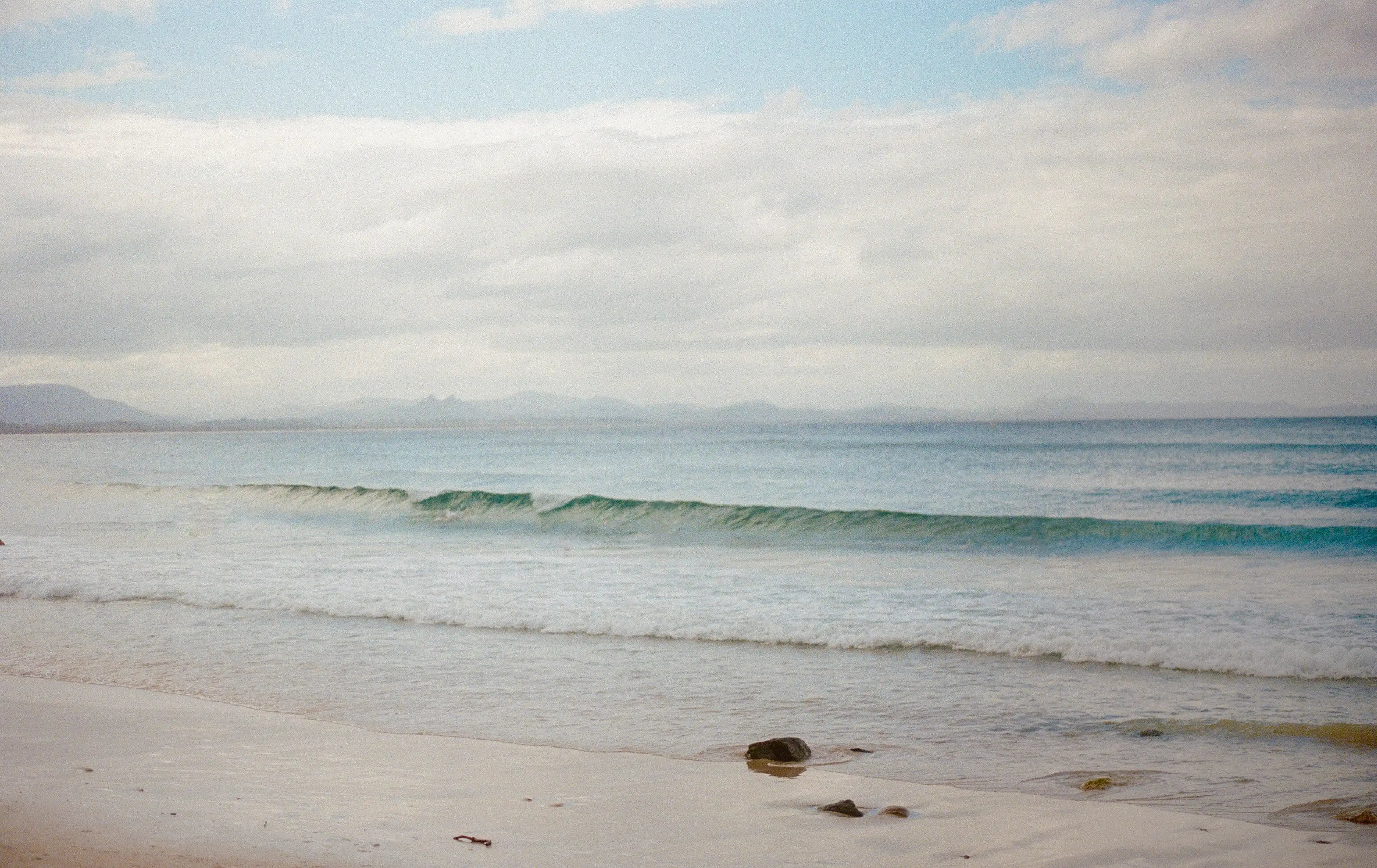 Editorial-Swimwear-Mood-Beach.webp