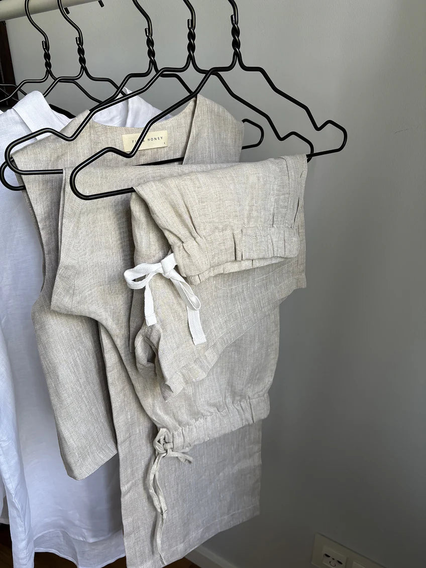 Fig & Honey Leinenshorts Beige Hängerfoto