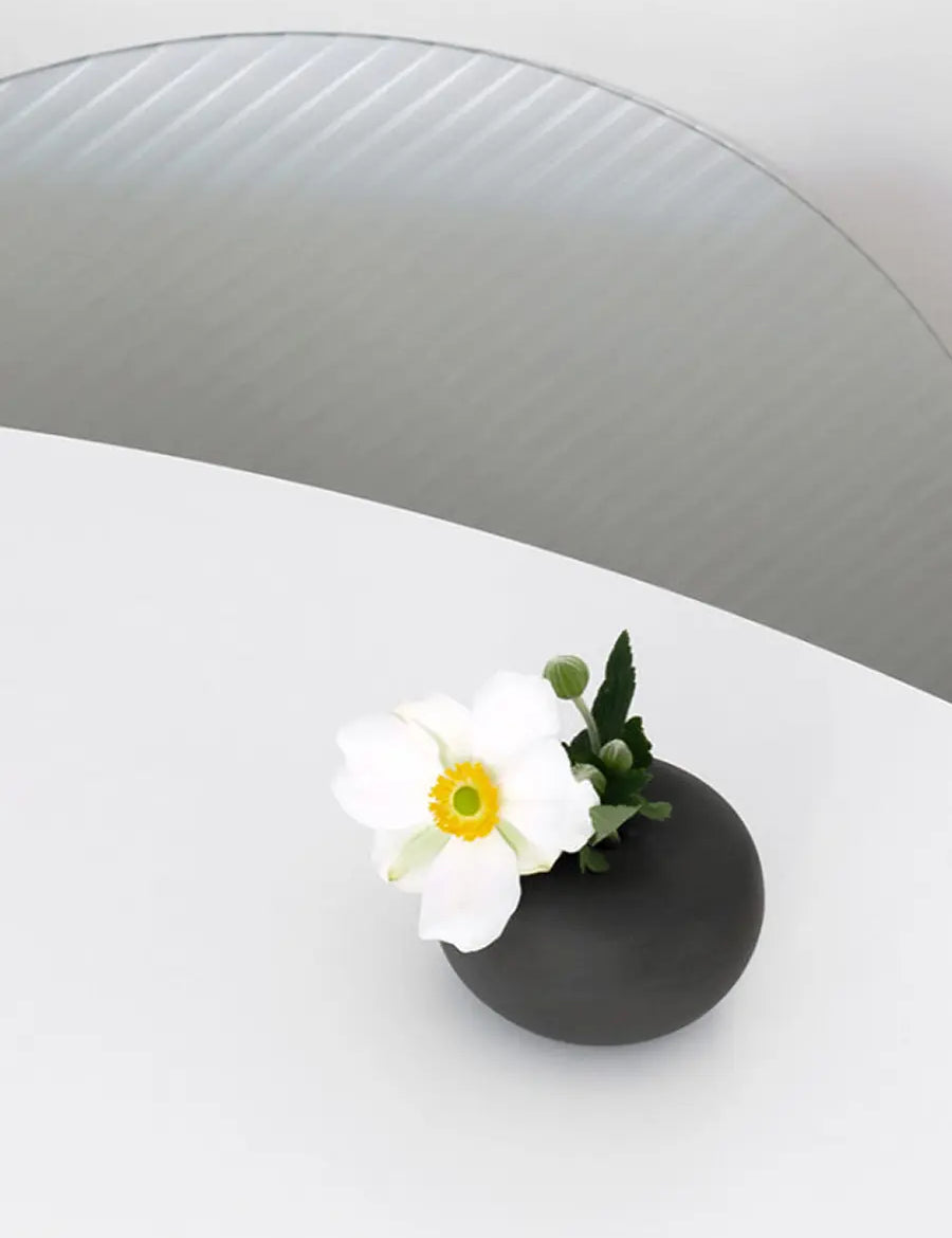 Ha-Porcelain-Fruit-Vase-Black.webp