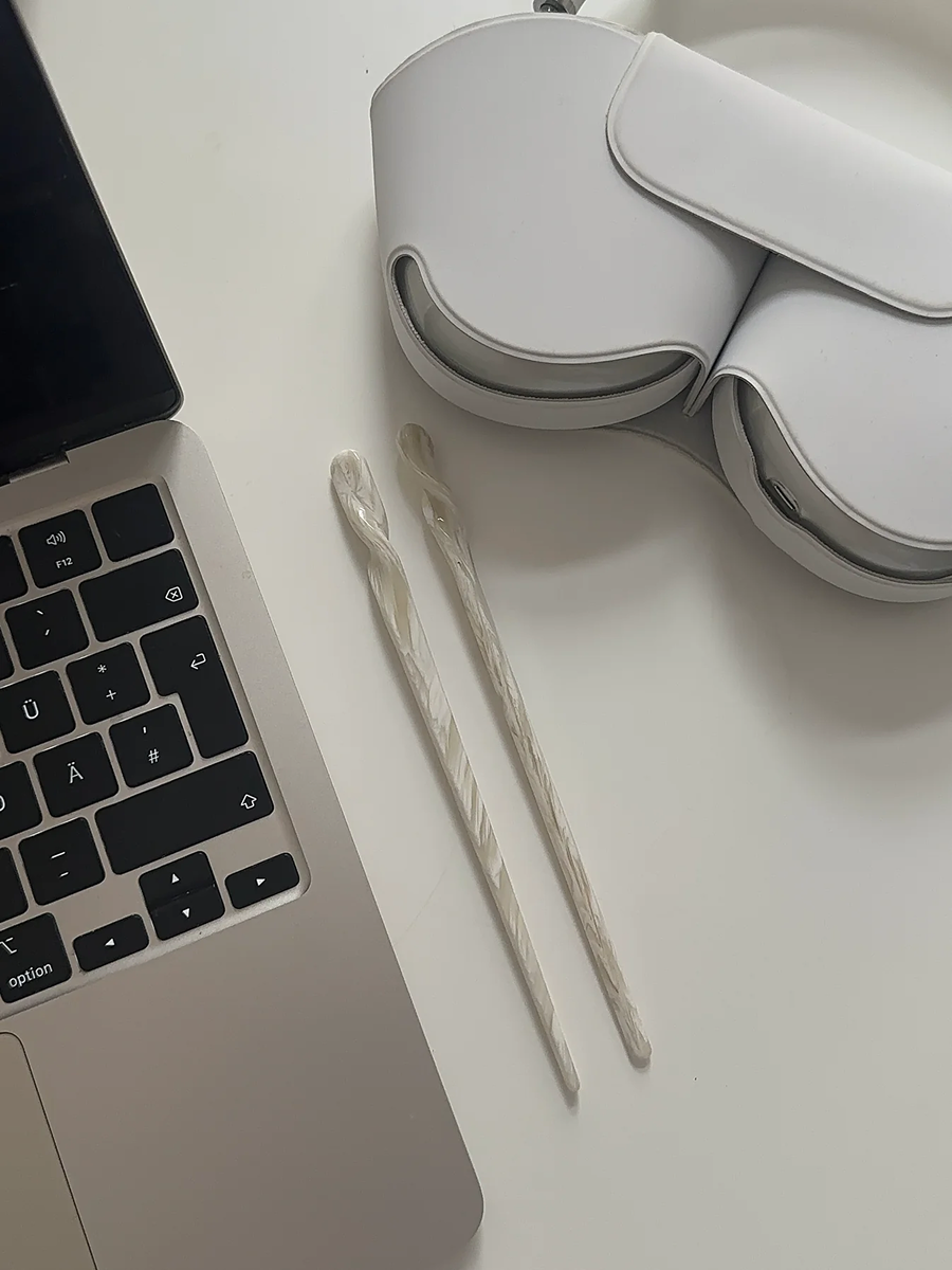 Twisted Hairpin Beige Swirl