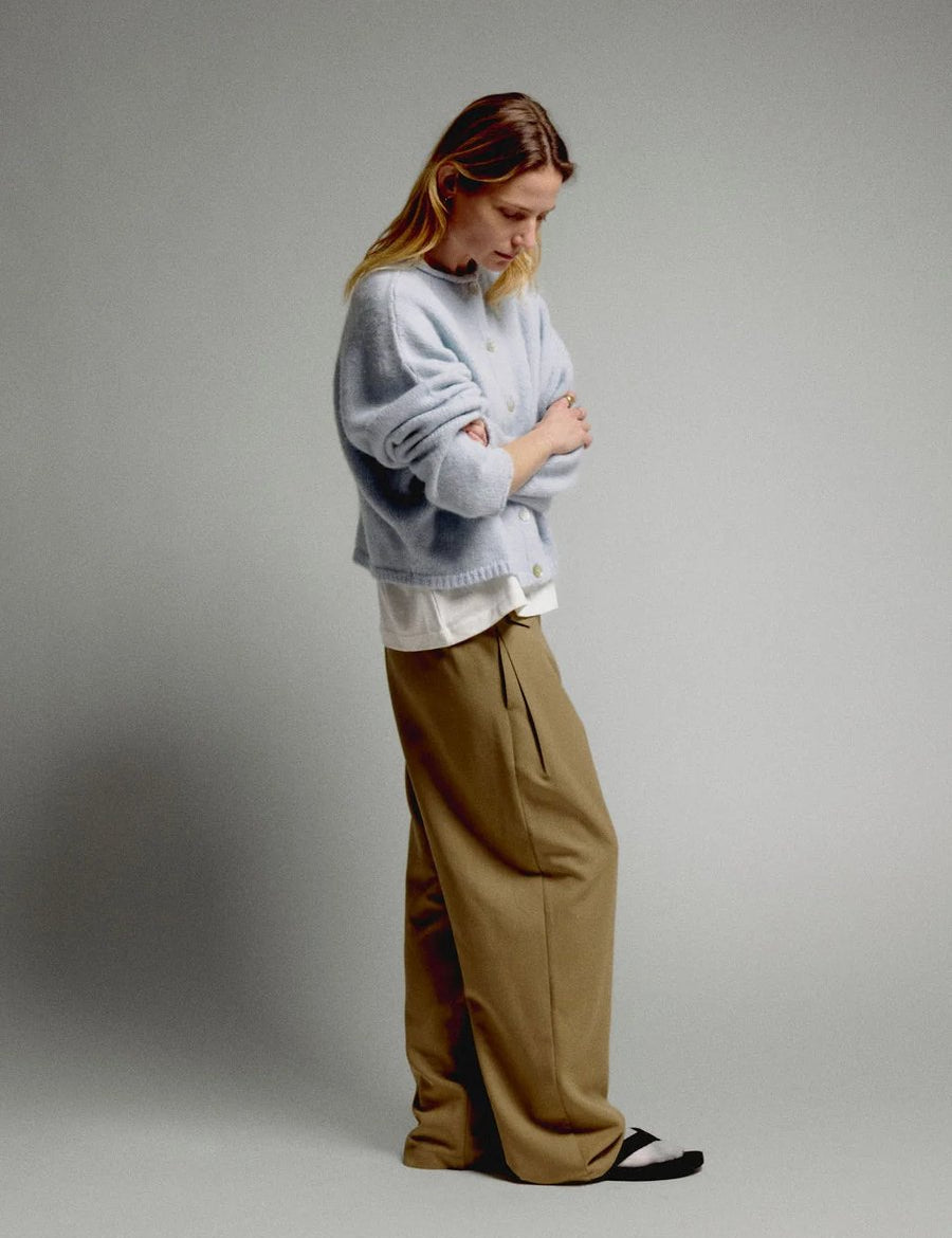 James-Street-BRUSHED-OVERSIZED-PERI-Sky-09.jpg