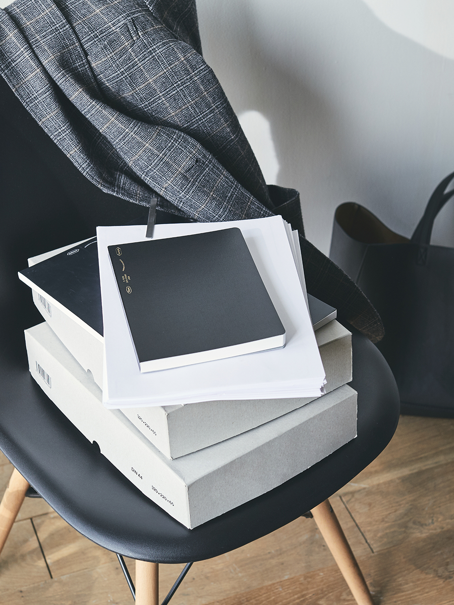 365 Days Notebook A6 Slim