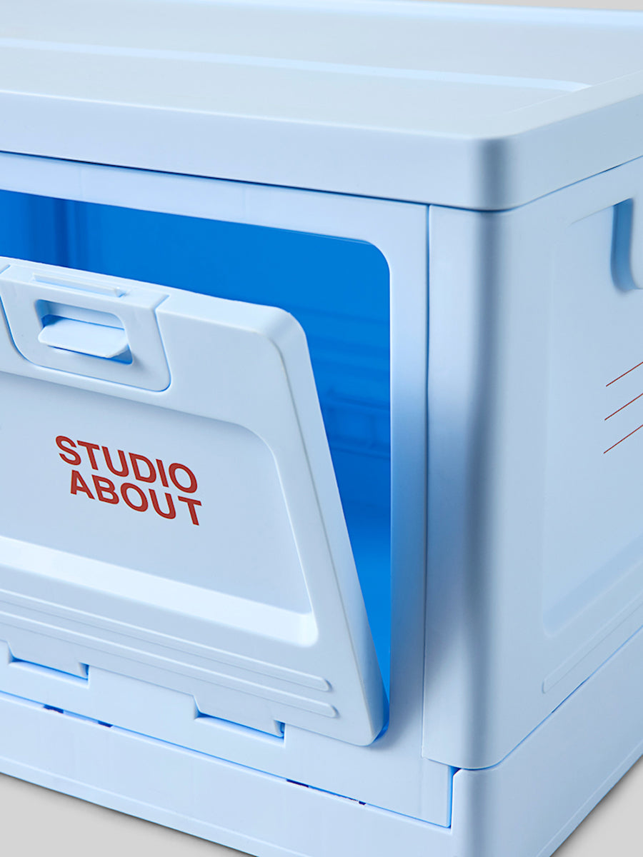 Studio About Box Hellblau Detailansicht