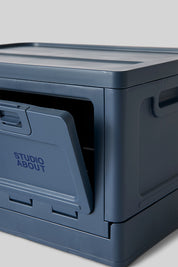 Studio About Aufbewahrungsbox Medium Dunkelblau Detail Tür