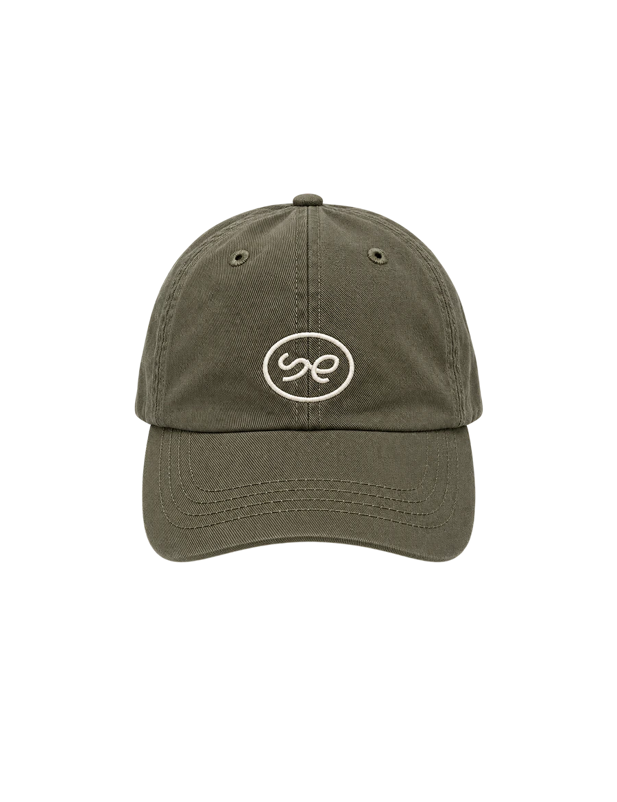 Studio-Easy-Cap-Freisteller.webp