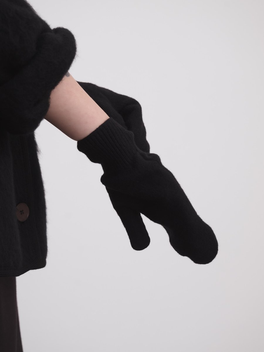 Baserange Enso Mittens Black – Detailbild 3