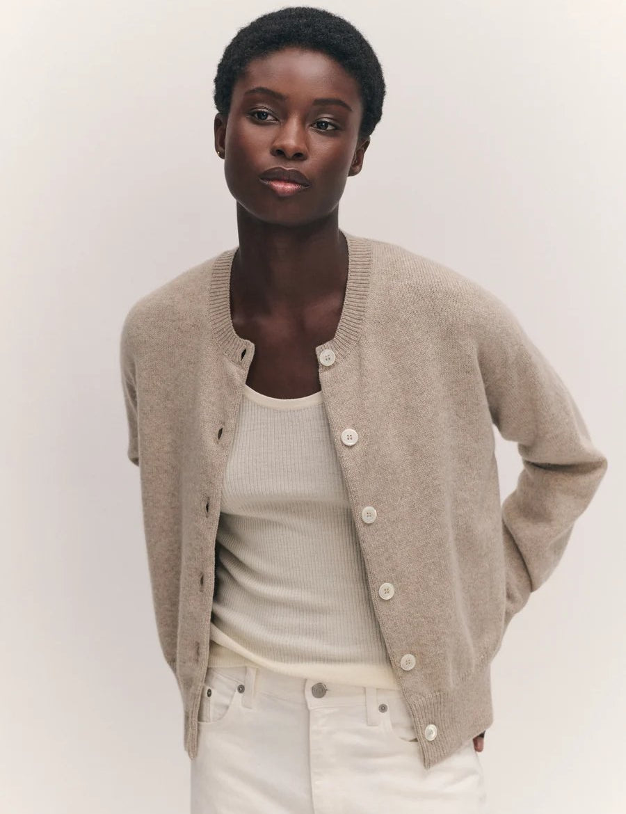 &Daughter Ada Crewneck Cardigan Oat – Produktbild
