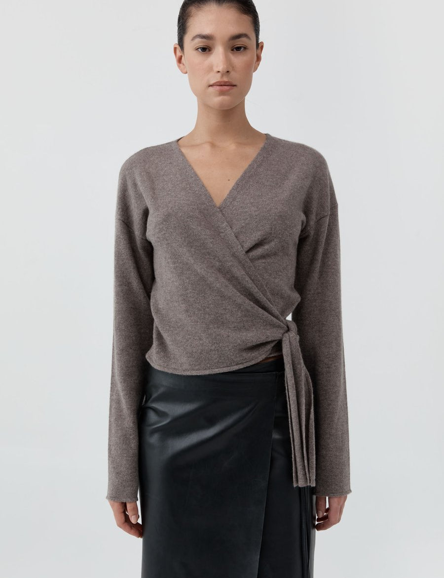 St. Agni Cashmere Wrap Cardigan Vapor – Detailbild 3